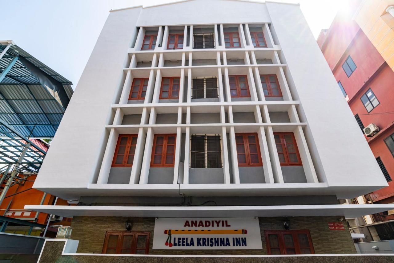 Anadiyil Leelakrishna Inn Kochi Exterior photo